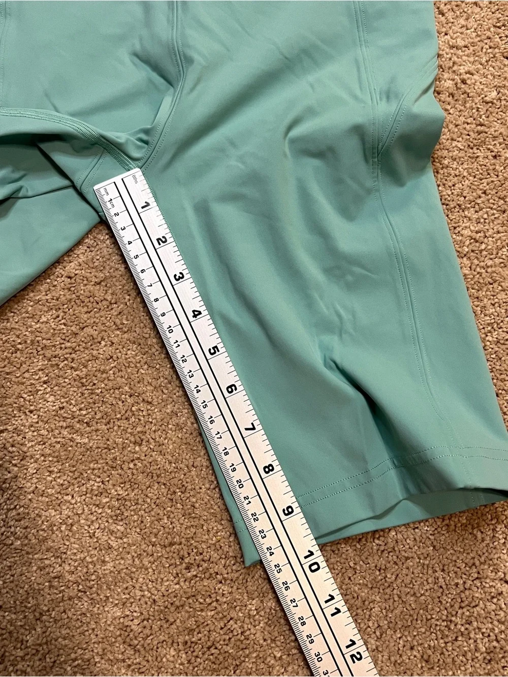 Women’s Lululemon On Pace High Rise 10” Shorts Size 6